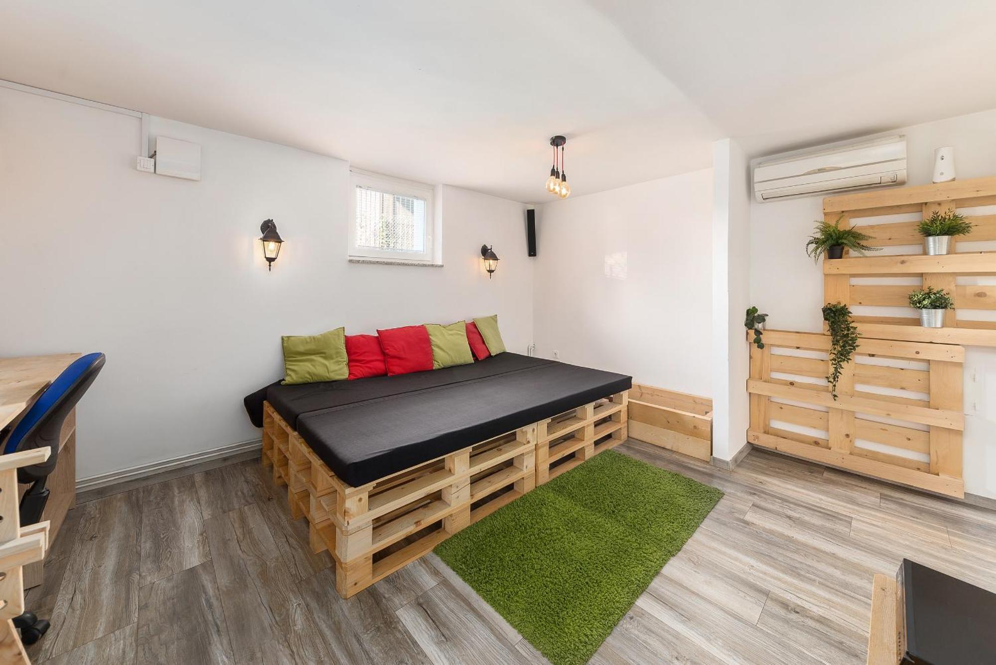 Apartments Rok Любляна Екстериор снимка