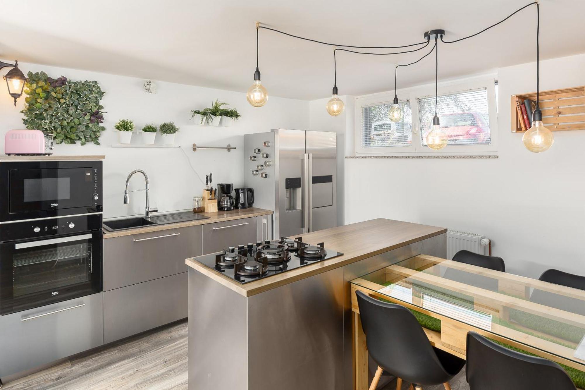 Apartments Rok Любляна Екстериор снимка